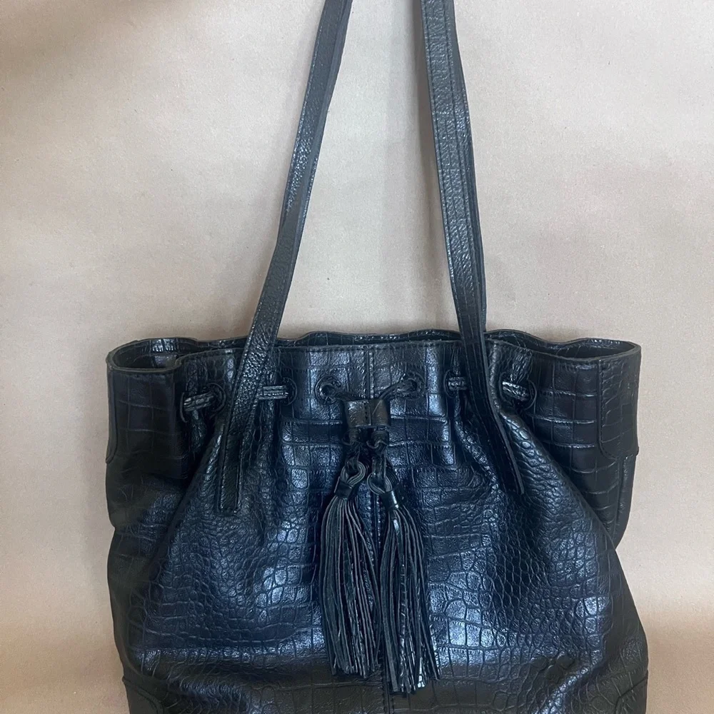 Patricia Nash 100% Leather Drawstring Tassel Witney Tote Bag Black Croc Embossed